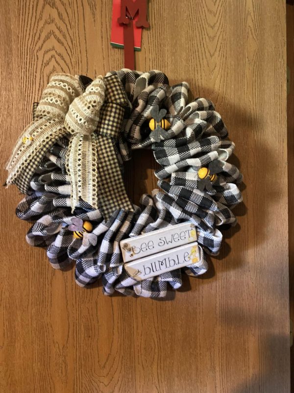 Bee Sweet Wreath