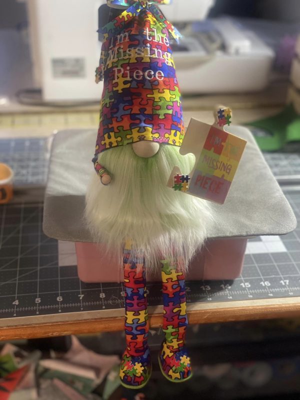 Miss Piece Colorful Gnome
