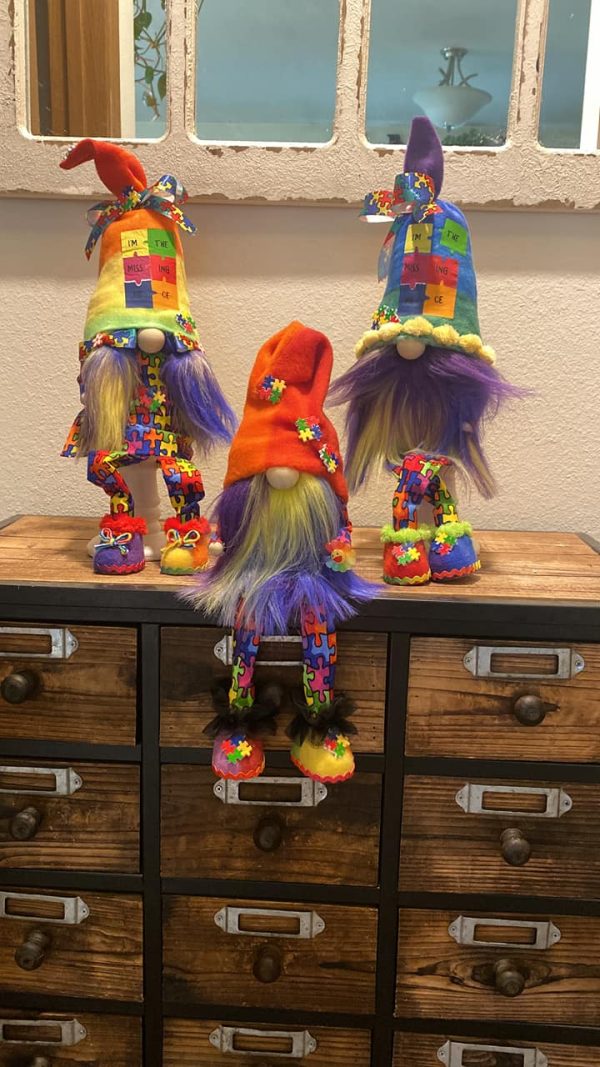 Miss Piece Colorful Gnome