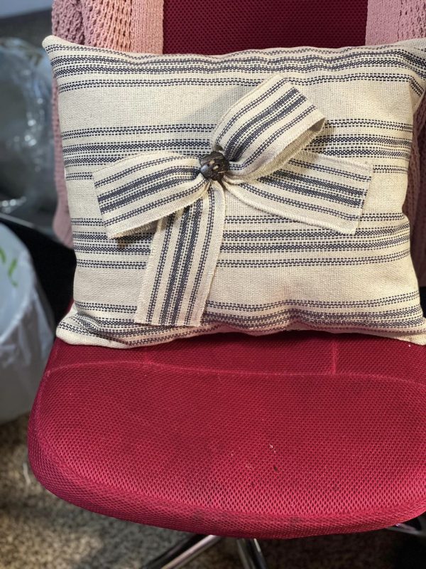 assorted throw pillows