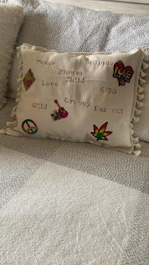 throw pillow